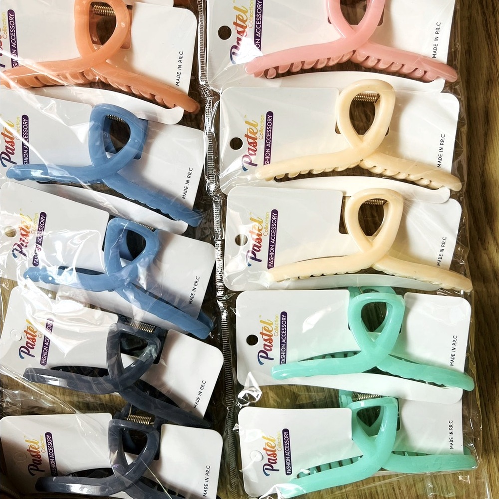 This are a must this summer!! Color hair clips